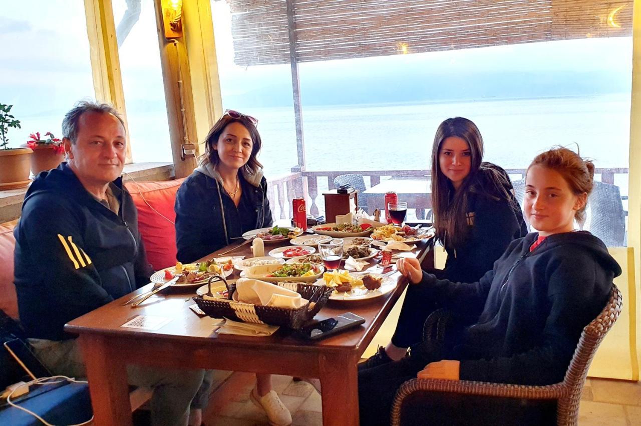 Sokakagzi Assos Nazan Motel Restoran Beach מראה חיצוני תמונה